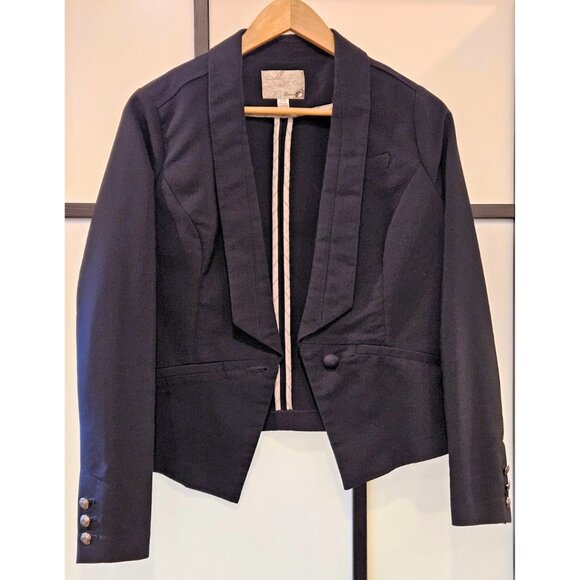 Stylish Blazer - Picture 1 of 10